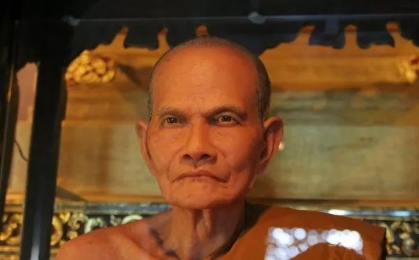 泰国九大圣僧之一，森林派创始人——阿赞曼Ajahn Mun